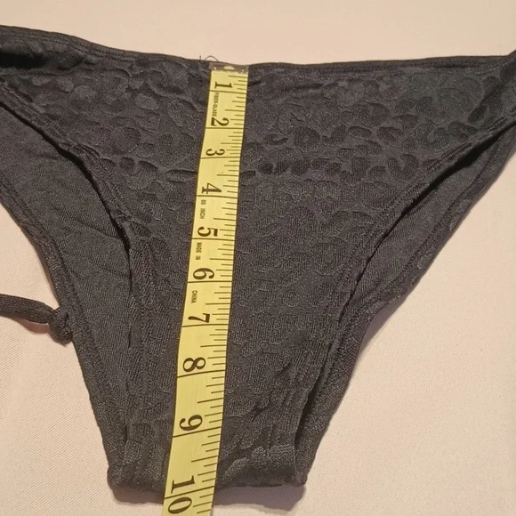 Bikini Set - Picture 3 of 5